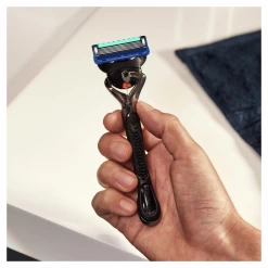 Gillette® ProGlide Flexball Rasierer 12 Gillette® ProGlide Flexball Rasierer -hochwertige Pflegeprodukte MAM 7421193 SHOP IMAGE 2.0