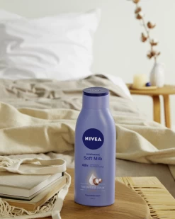 NIVEA Verwöhnende Soft Milk -hochwertige Pflegeprodukte MAM 7709838 SHOP IMAGE 1.4